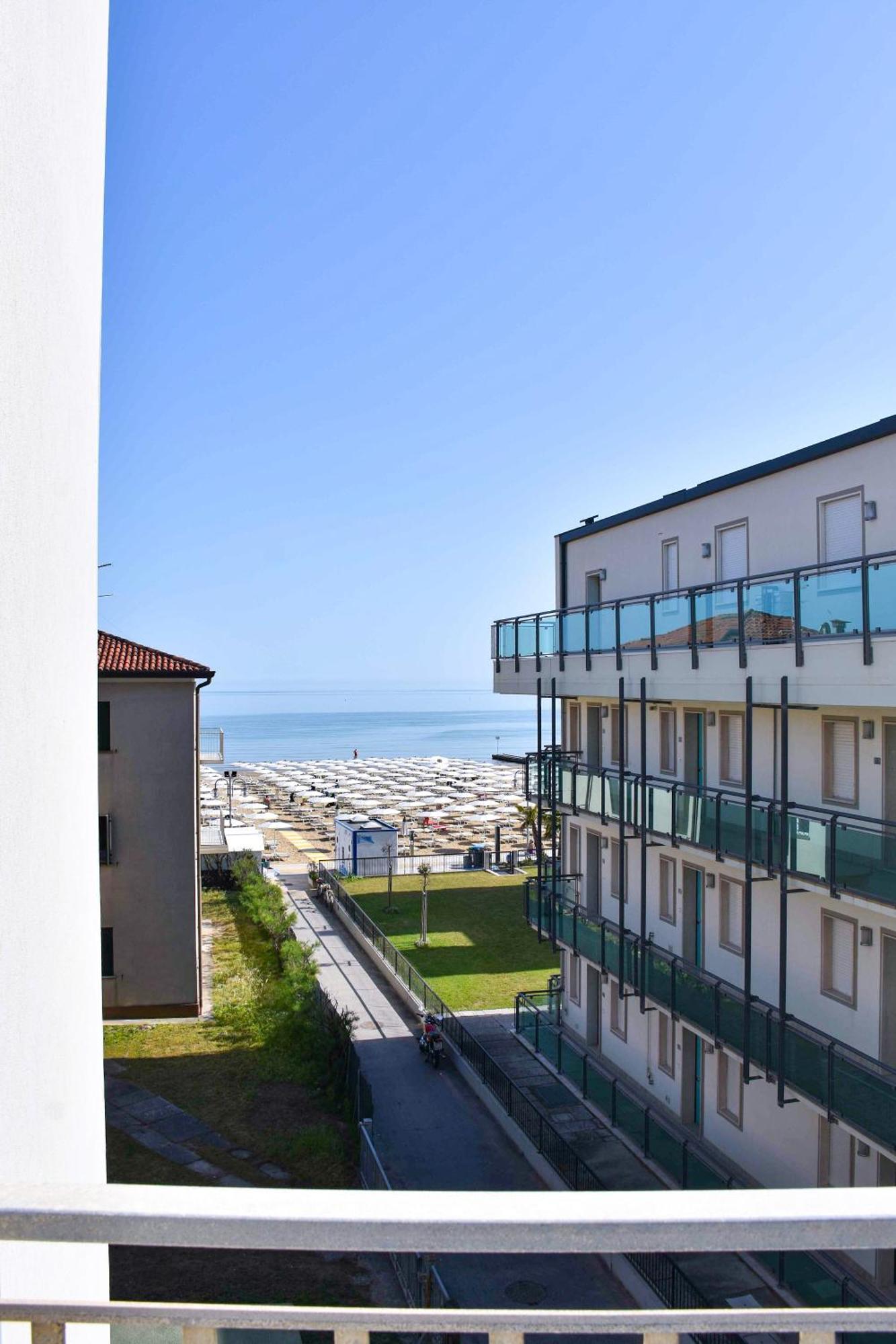 Hotel Umberto ลิโดดิเยโซโล ภายนอก รูปภาพ